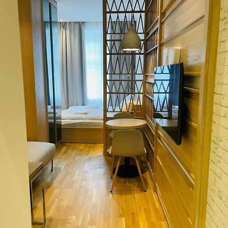 Zeus Design Compact City Aparmtent Wina Bagian luar foto