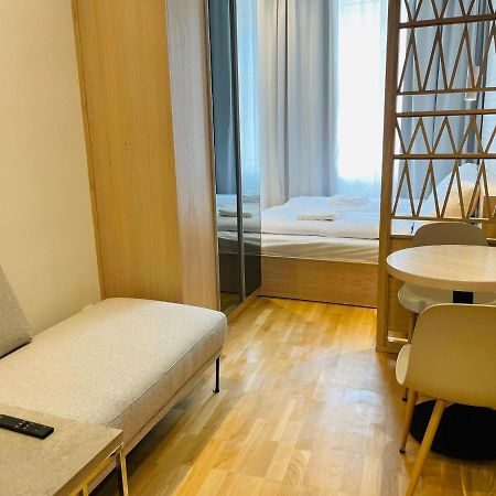 Zeus Design Compact City Aparmtent Wina Bagian luar foto