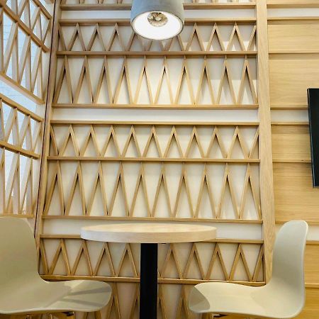 Zeus Design Compact City Aparmtent Wina Bagian luar foto