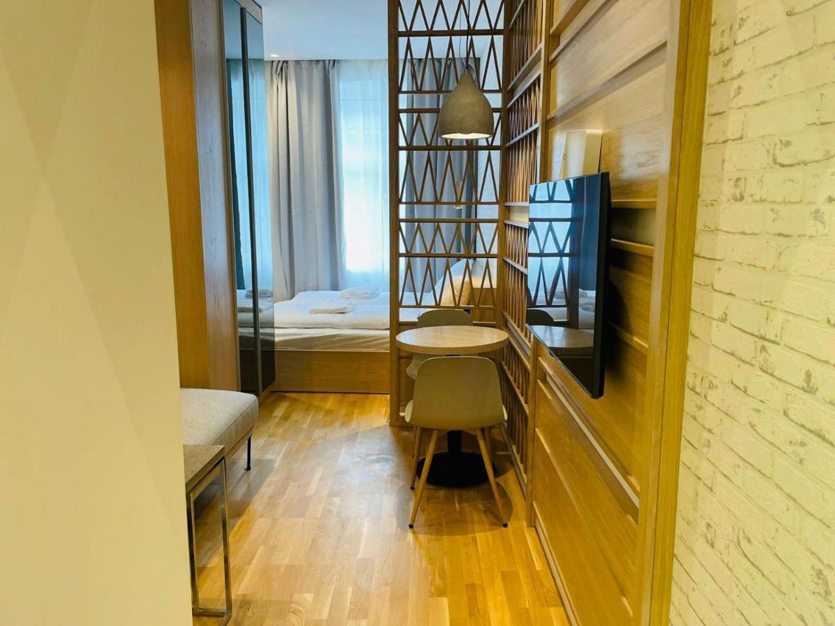 Zeus Design Compact City Aparmtent Wina Bagian luar foto